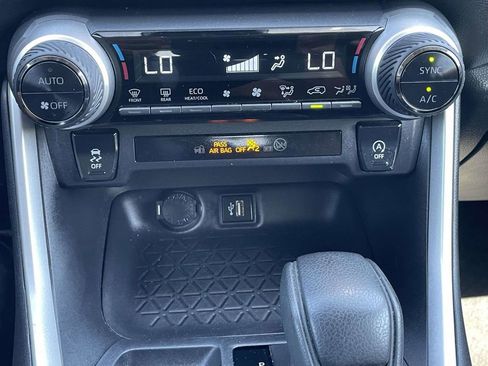 Used 2024 Toyota RAV4 XLE FWD image 36