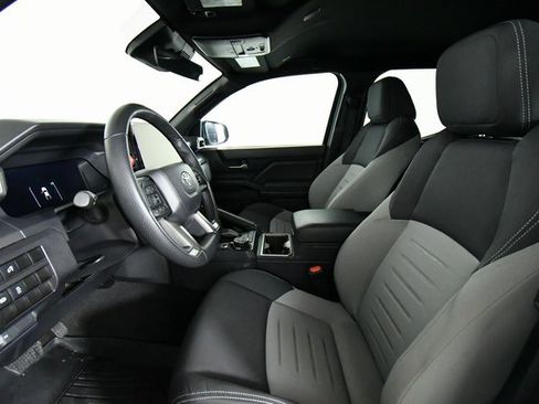 Used 2024 Toyota Tacoma TRD Off-Road image 5