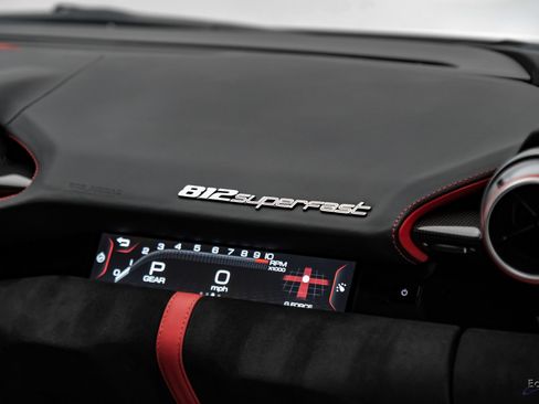 Used 2019 Ferrari 812 Superfast RWD image 88