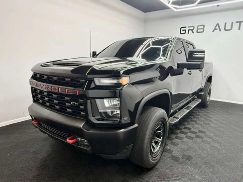 Used 2020 Chevrolet Silverado 2500 Custom w/ Custom Convenience Package AWD/4WD image 3