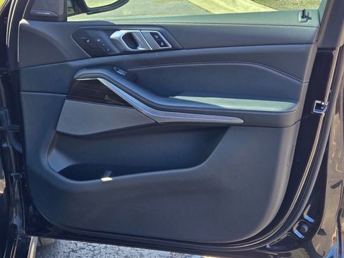 Used 2024 BMW X7 M60i w/ Executive Package image 8