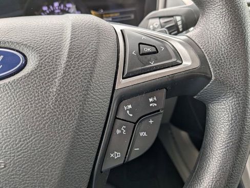 Used 2018 Ford Fusion SE w/ Fusion SE Technology Package image 28