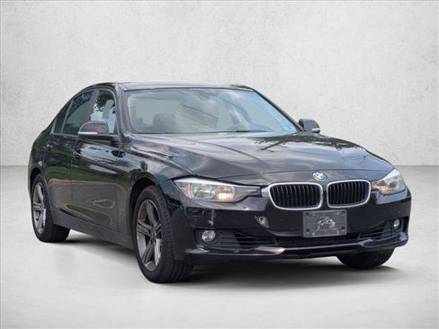 Used 2014 BMW 328i xDrive Sedan AWD/4WD image 3