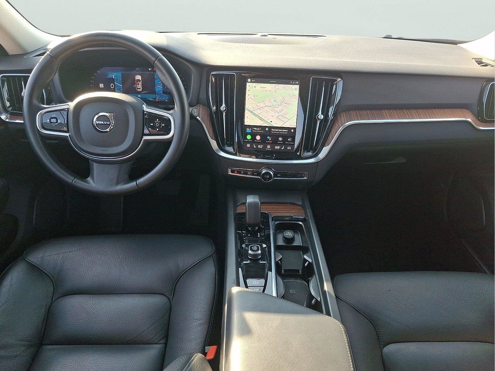 Used 2025 Volvo V60 B5 Cross Country Plus AWD/4WD image 11