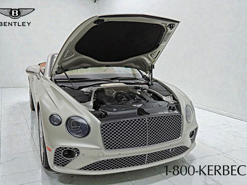 Used 2020 Bentley Continental GT image 36