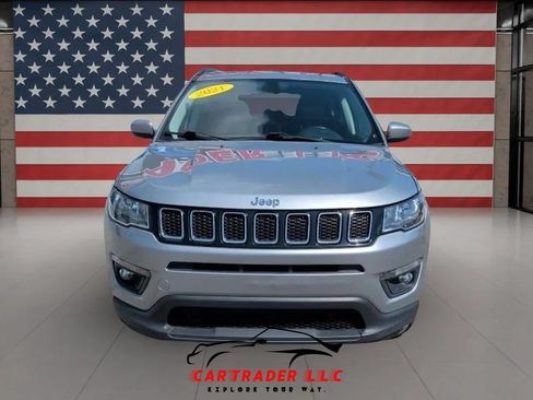 Used 2021 Jeep Compass Latitude FWD image 2