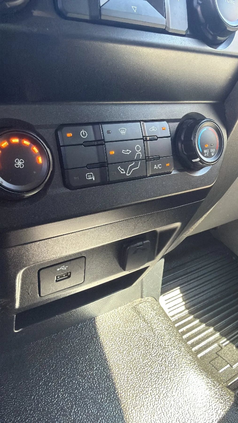 Used 2020 Ford F250 XL w/ Power Equipment Group RWD image 21