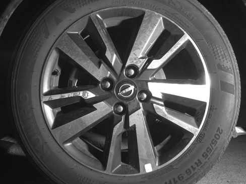 Used 2025 Nissan Versa SV FWD image 12