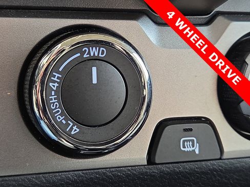 Used 2022 Toyota Tacoma SR image 22