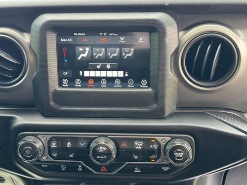 Used 2022 Jeep Wrangler Sport AWD/4WD image 16