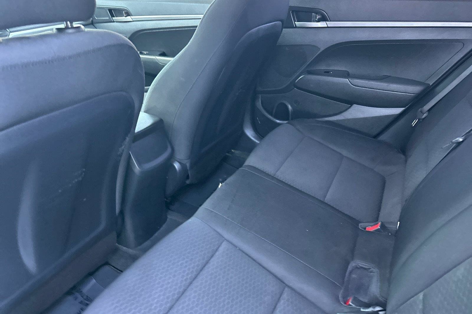 Used 2020 Hyundai Elantra SE w/ Cargo Package (C1) FWD image 11