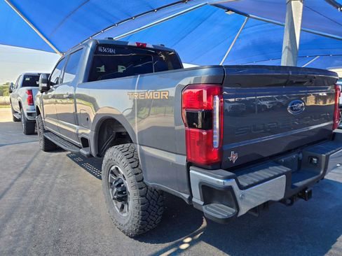 Used 2023 Ford F350 Lariat w/ Lariat Ultimate Package AWD/4WD image 3