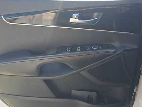 Used 2019 Kia Sorento S AWD/4WD image 23