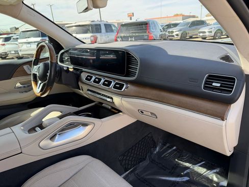 Used 2020 Mercedes-Benz GLS 580 4MATIC image 17