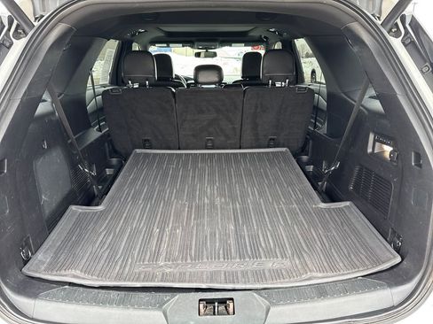 Used 2020 Ford Explorer Limited w/ Class III Trailer Tow Package image 38