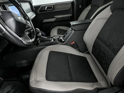 Used 2021 Ford Bronco Wildtrak image 18