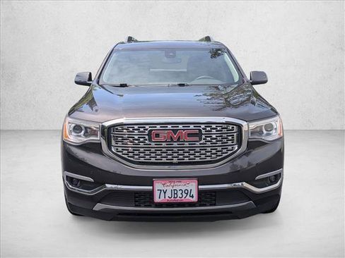 Used 2017 GMC Acadia Denali w/ Technology Package AWD/4WD image 2