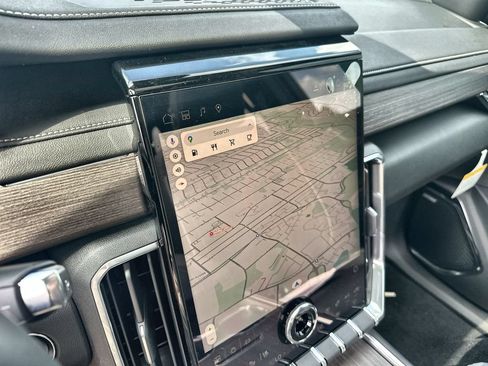 New 2026 GMC Acadia Denali w/ Super Cruise Package FWD image 28