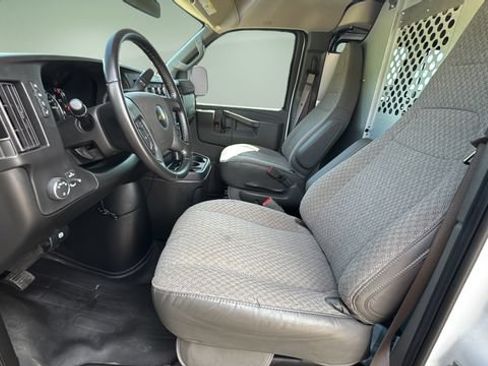 Used 2023 Chevrolet Express 2500 w/ Driver Convenience Package RWD image 20