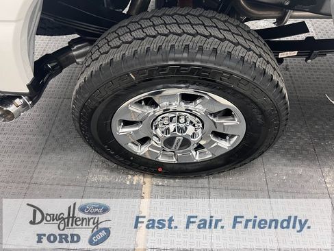 New 2025 Ford F350 Lariat w/ Lariat Ultimate Package image 16