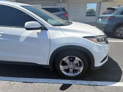 Used 2022 Honda HR-V LX image 16