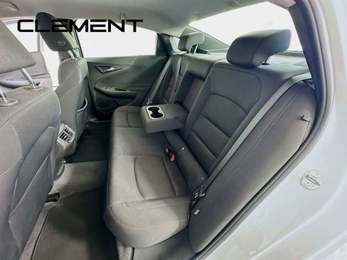 Used 2023 Chevrolet Malibu LT image 31