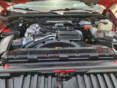 Used 2024 GMC Sierra 2500 AT4X AWD/4WD image 31