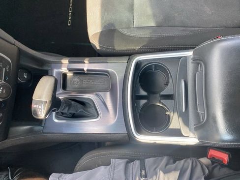 Used 2017 Dodge Charger SE w/ Popular Equipment Group image 24