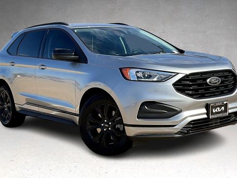 Used 2022 Ford Edge SE w/ Black Appearance Package image 21