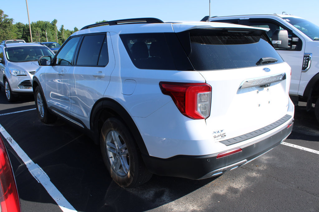 Used 2024 Ford Explorer XLT w/ Equipment Group 202A AWD/4WD image 7