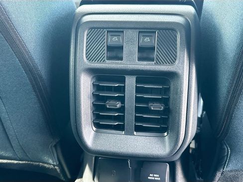 Used 2025 Ford Bronco Heritage Edition AWD/4WD image 25