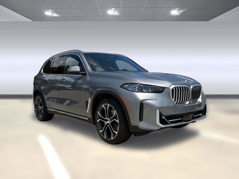 Used 2024 BMW X5 xDrive40i w/ Premium Package AWD/4WD image 6