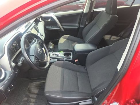 Used 2016 Toyota RAV4 XLE w/ Protection Package AWD/4WD image 3