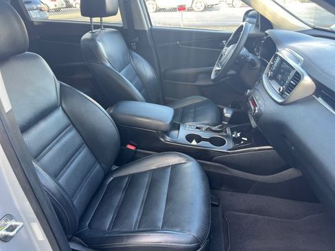 Used 2020 Kia Sorento EX FWD image 32