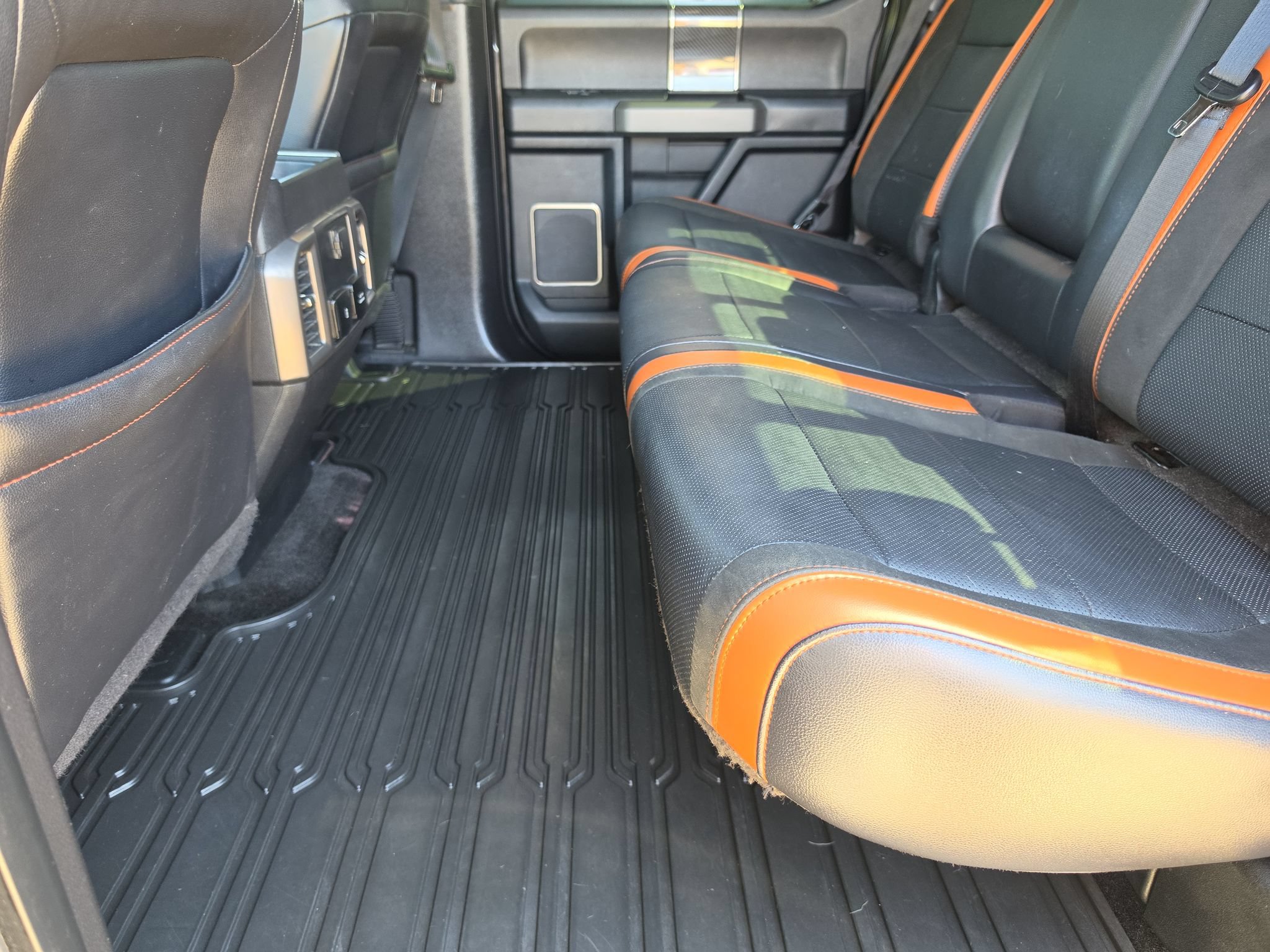 Used 2018 Ford F150 Raptor w/ Equipment Group 802A Luxury AWD/4WD image 10