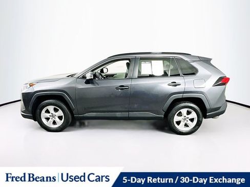 Used 2021 Toyota RAV4 XLE w/ Convenience Package AWD/4WD image 5