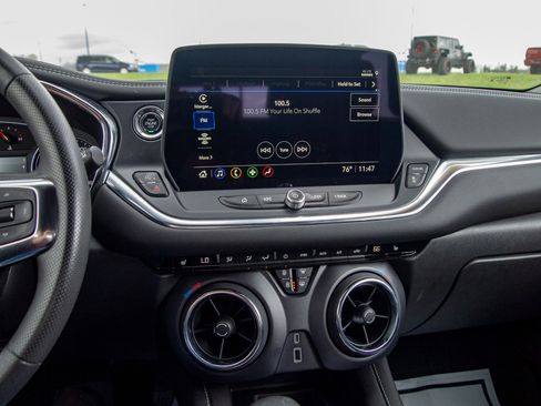 Used 2024 Chevrolet Blazer LT w/ Convenience Package image 16