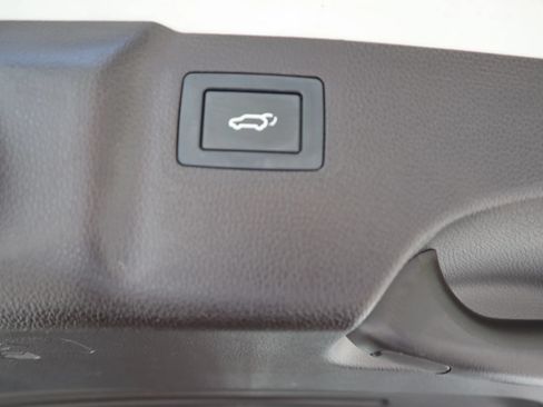 Used 2014 Hyundai Santa Fe Limited FWD image 15