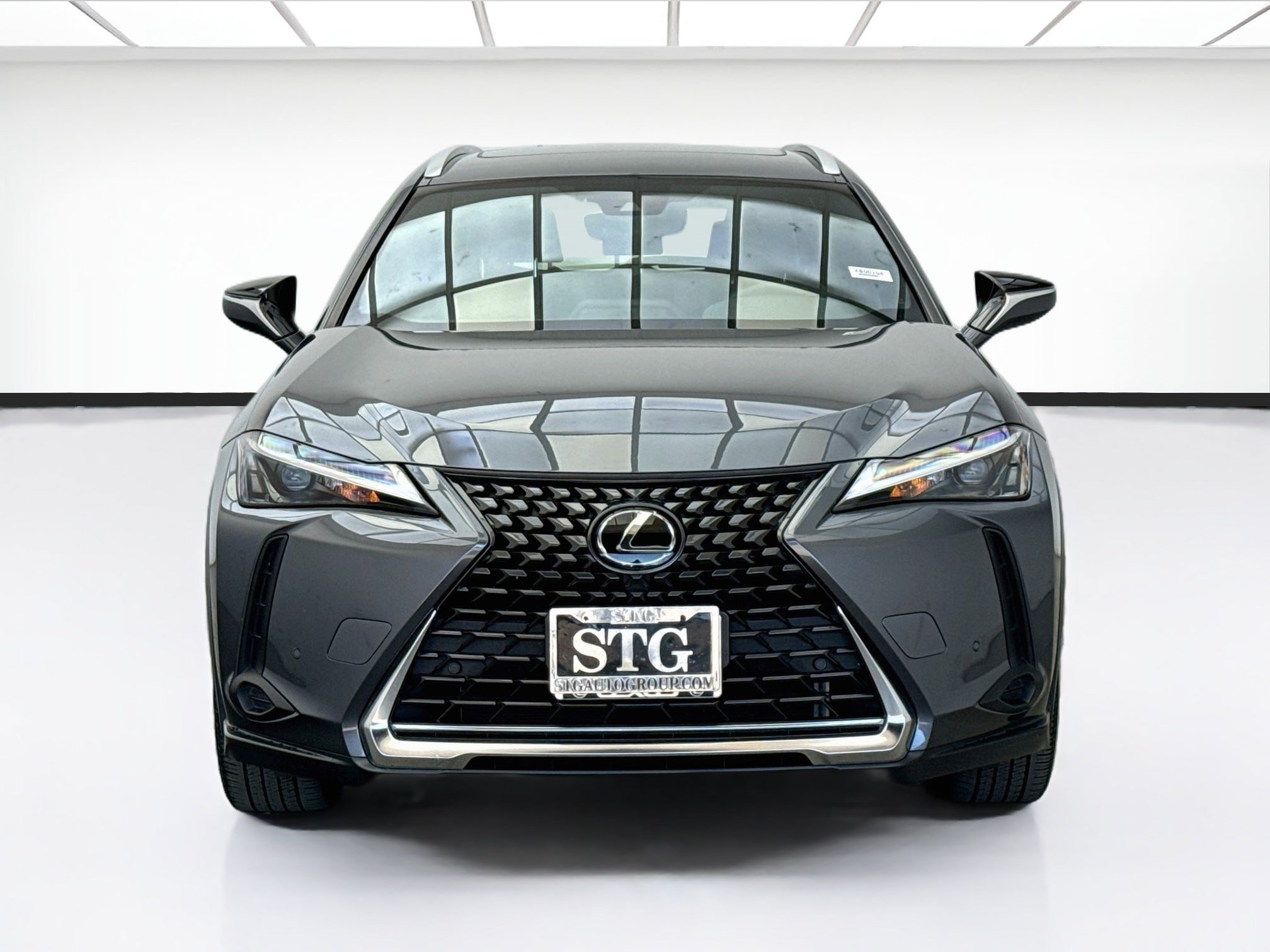 Used 2024 Lexus UX 250h FWD image 2
