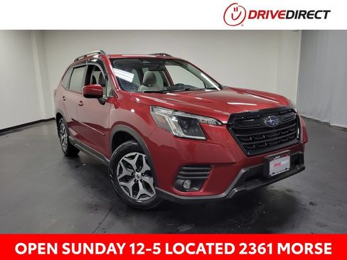 Used 2024 Subaru Forester Premium AWD/4WD image 1