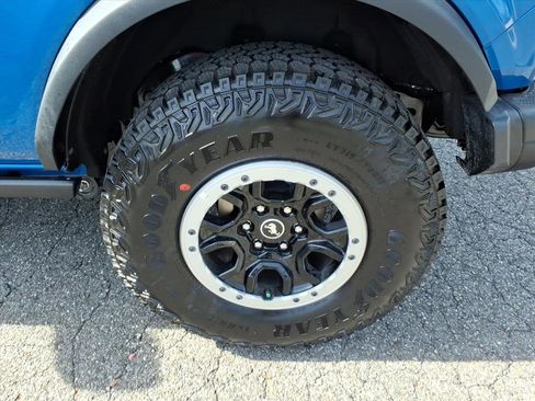 New 2026 Ford Bronco Badlands w/ Sasquatch Package AWD/4WD image 8