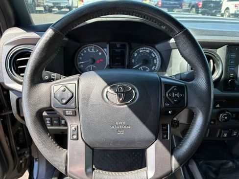 Used 2019 Toyota Tacoma TRD Sport AWD/4WD image 20