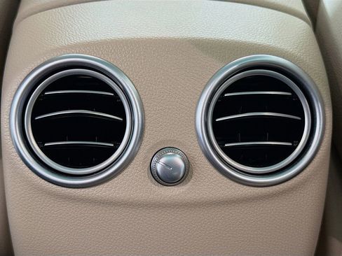 Used 2021 Mercedes-Benz GLC 300 4MATIC image 29