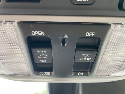 Used 2021 Honda Pilot Touring image 31