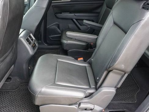 Used 2019 Volkswagen Atlas SE w/ Panoramic Sunroof Package FWD image 15