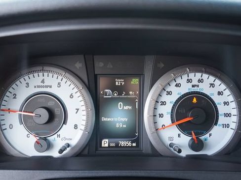 Used 2019 Toyota Sienna SE Premium w/ Carpet Mat Package AWD/4WD image 32