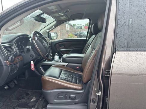 Used 2018 Nissan Titan Platinum Reserve w/ Platinum Utility Package AWD/4WD image 3