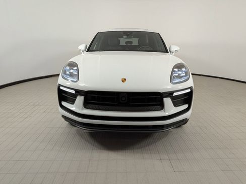 Certified 2025 Porsche Macan AWD/4WD image 6