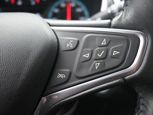 Used 2018 Chevrolet Equinox LT image 24