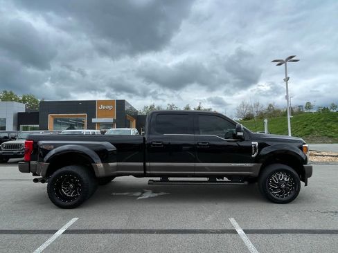 Used 2017 Ford F350 King Ranch w/ King Ranch Ultimate Package AWD/4WD image 2